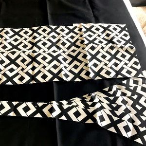 Black and White Indoor/Outdoor Fabric Lot